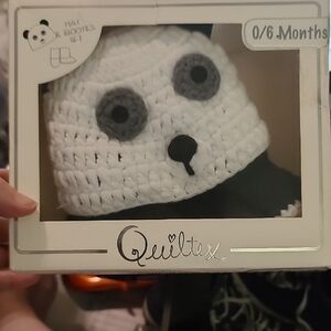 Quilted Panda Hat and Booties Set (C9)